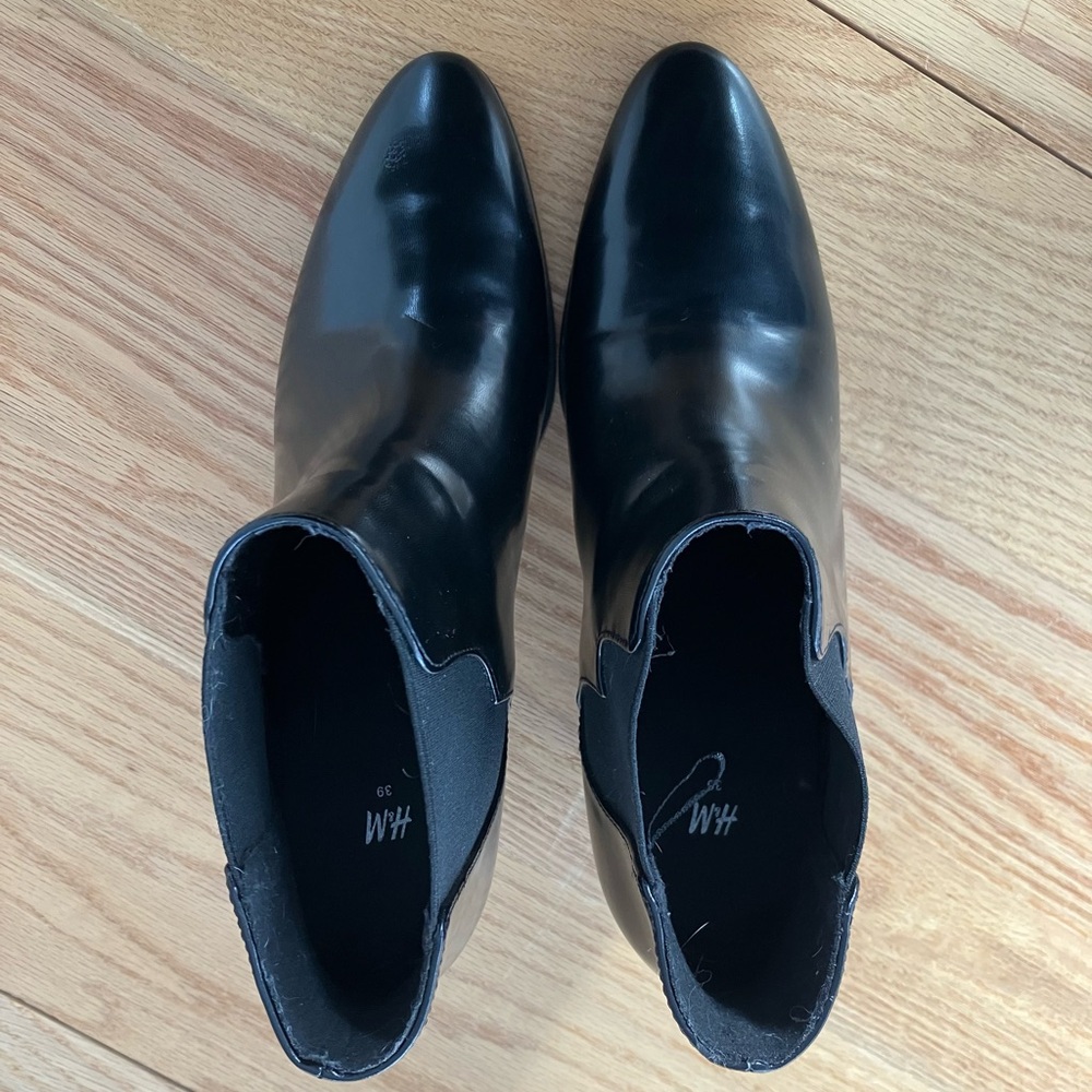 H&M Black Ankle Boots Sleek Polished Finish